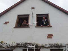 Schildmontage_2025_Emilie_Tim_01