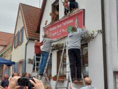 Schildmontage_2025_Emilie_Tim_05